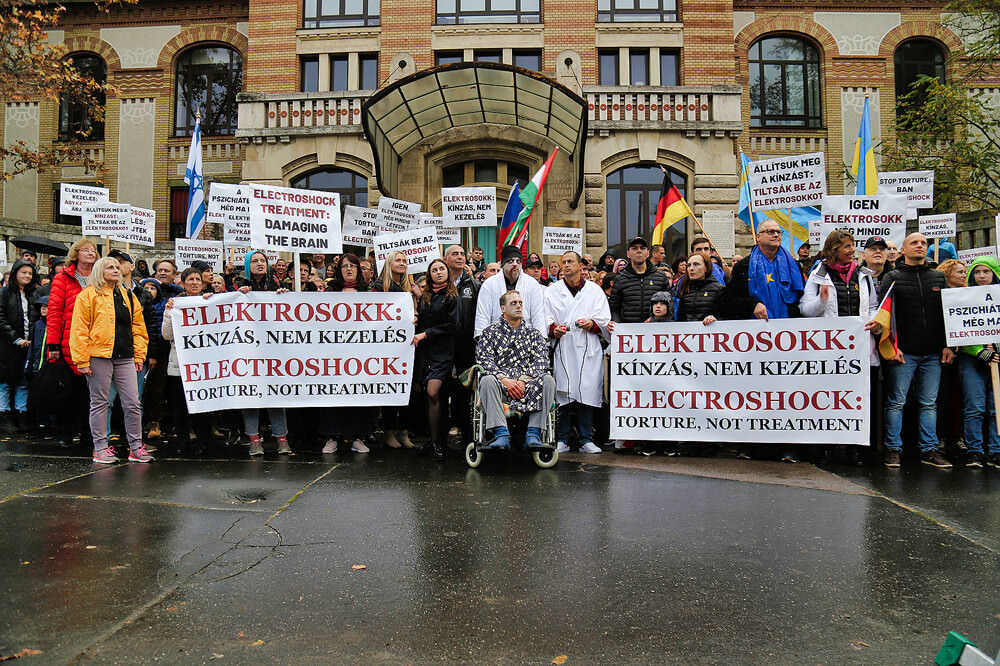 Budapest – Manifestation pour l’abolition de l’électrochoc 